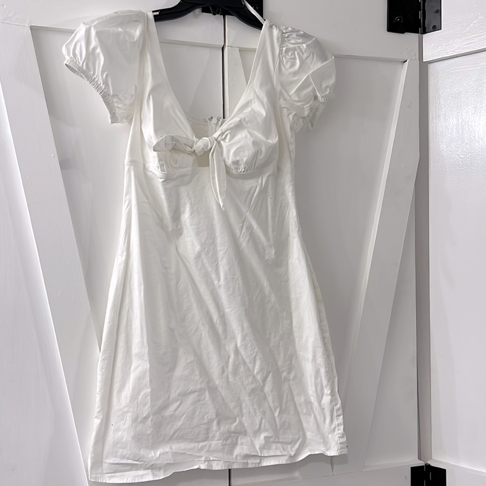 White keyhole dress SZ SM